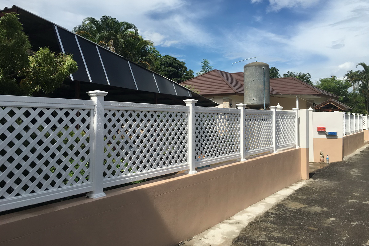 รั้วระแนงสำเร็จ แผงระแนงบังตา