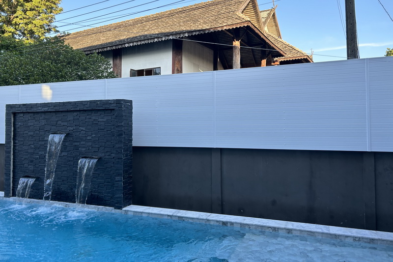 รั้วบ้านสวย ๆ ระแนงรั้วข้างบ้านไวนิล